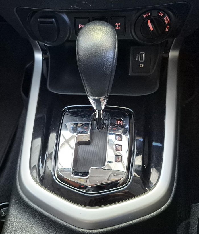 2020 Nissan Navara N-TREK