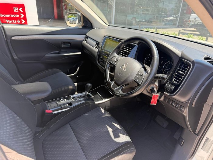 2017 Mitsubishi Outlander LS Safety Pack ZK MY17 4X4 On Demand White
