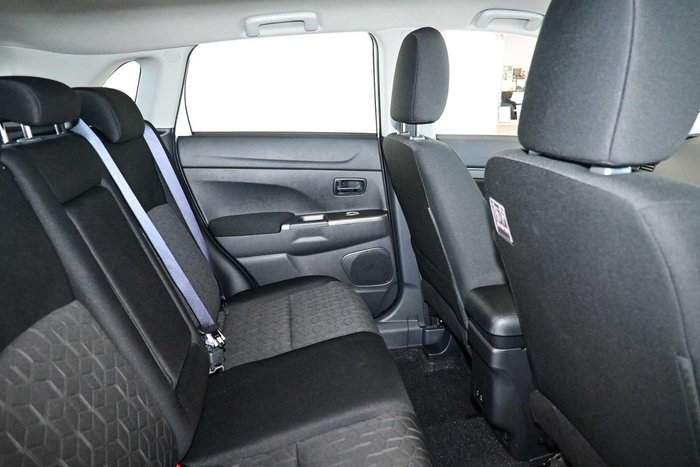 2025 Mitsubishi ASX LS