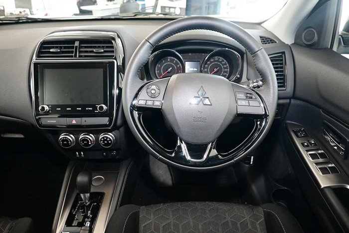 2025 Mitsubishi ASX LS