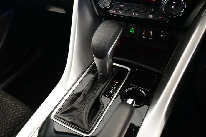 2025 Mitsubishi Eclipse Cross ES