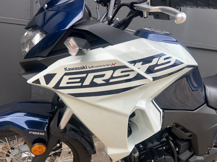 2025 Kawasaki VERSYS-X 300 BLUE