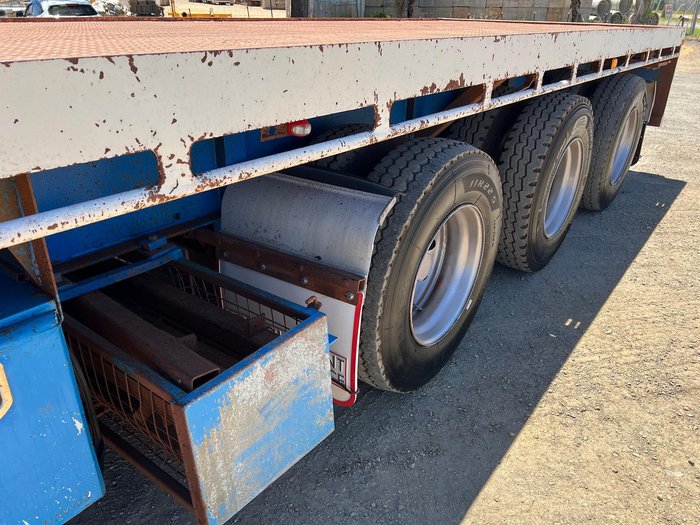 2011 Howard Porter Tri Axle 44'6". Extendable To 21.4M