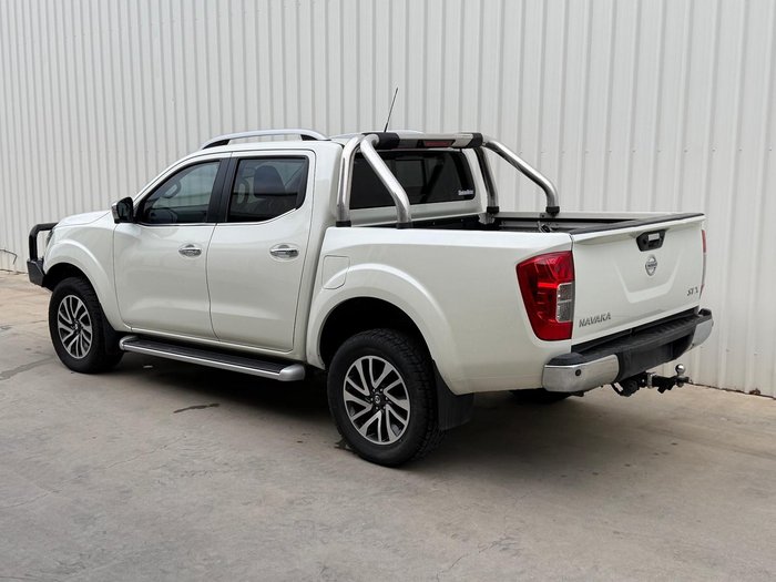 2021 Nissan Navara ST-X