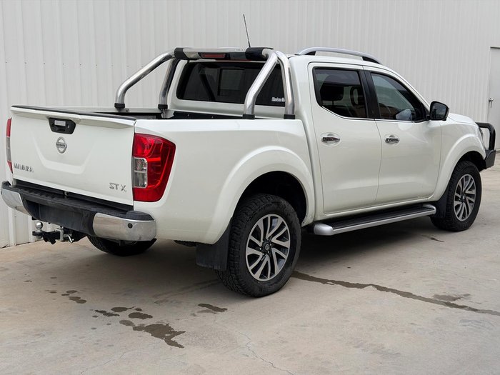 2021 Nissan Navara ST-X