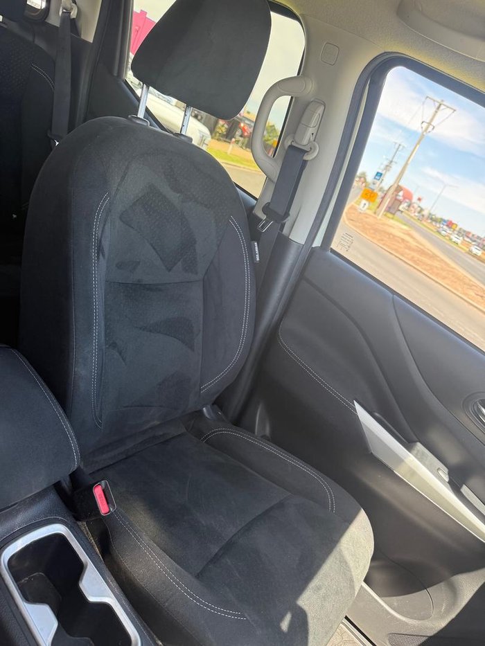 2021 Nissan Navara ST-X