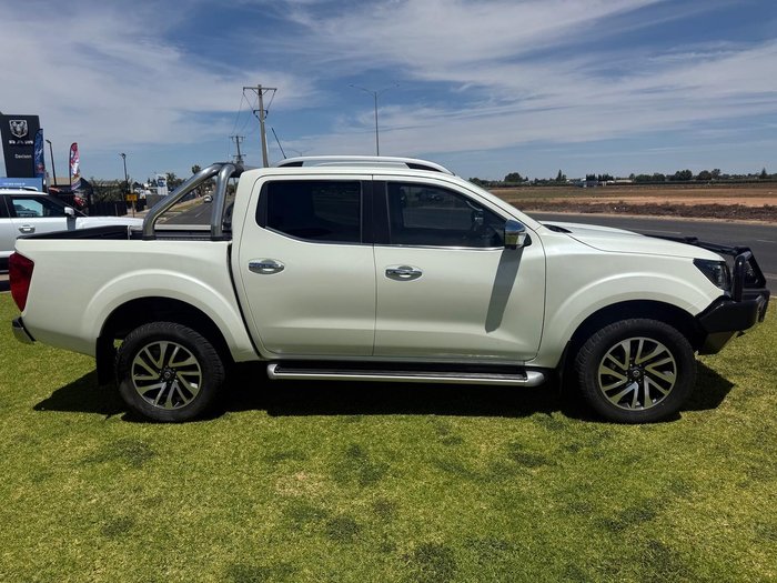 2021 Nissan Navara ST-X