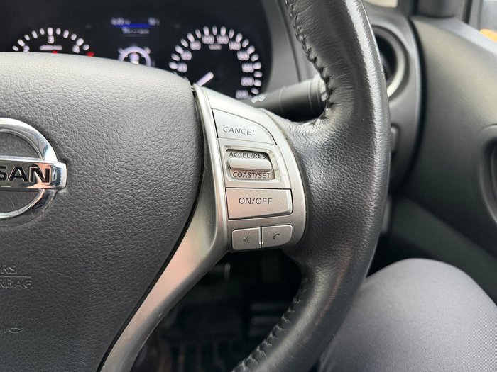 2021 Nissan Navara ST-X