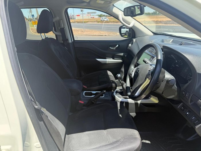 2021 Nissan Navara ST-X