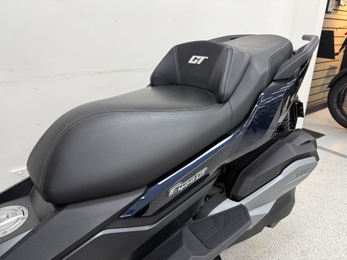 2024 BMW Motorrad C 400 GT Blue