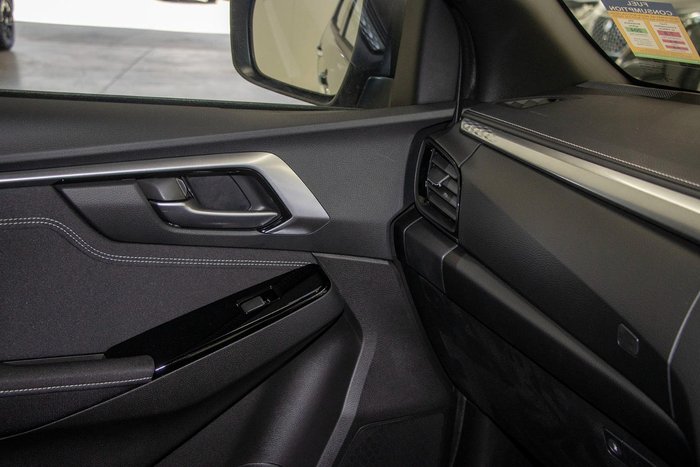 2025 Isuzu D-MAX LS-U