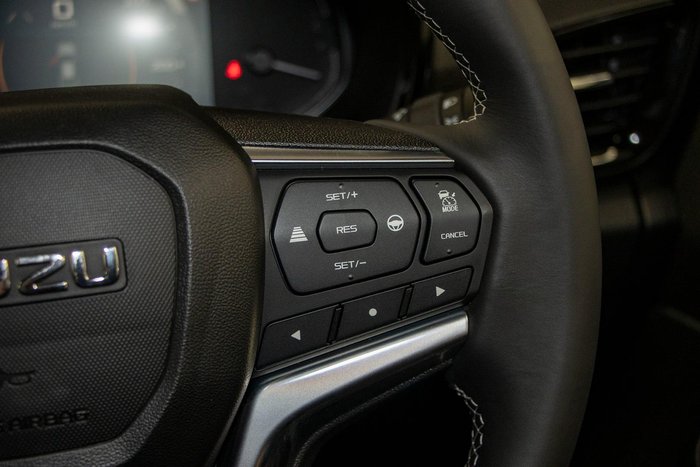 2025 Isuzu D-MAX LS-U