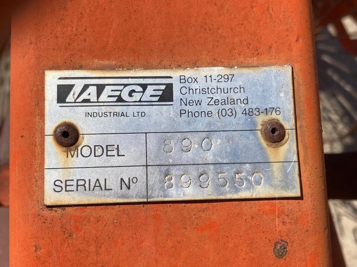 1990 Taege 12 Wheel Rake