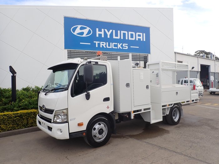 2015 HINO DUTRO