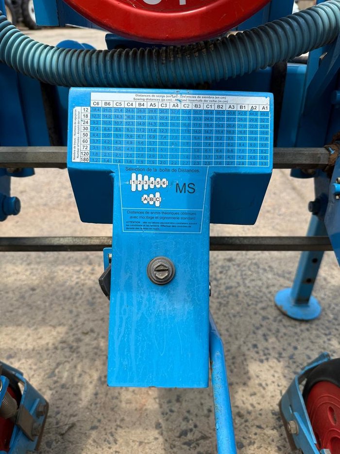 2010 Monosem MS Vegetable Planter