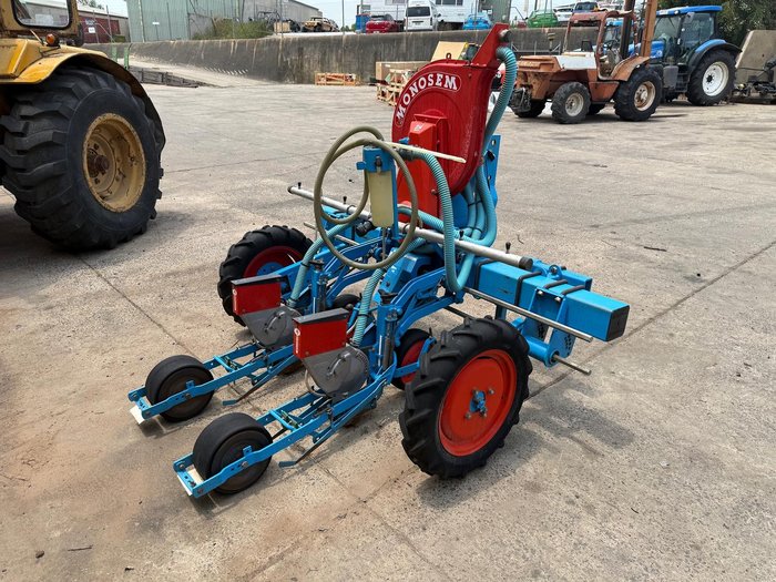 2010 Monosem MS Vegetable Planter