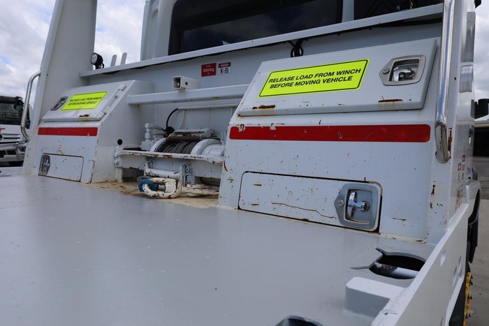 2022 UD Croner PK18-280 4x2 Tilt Tray White