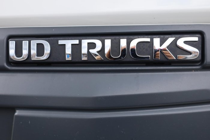 2022 UD Croner PK18-280 4x2 Tilt Tray White