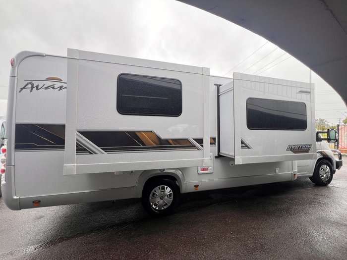 2025 Avan Ovation M11