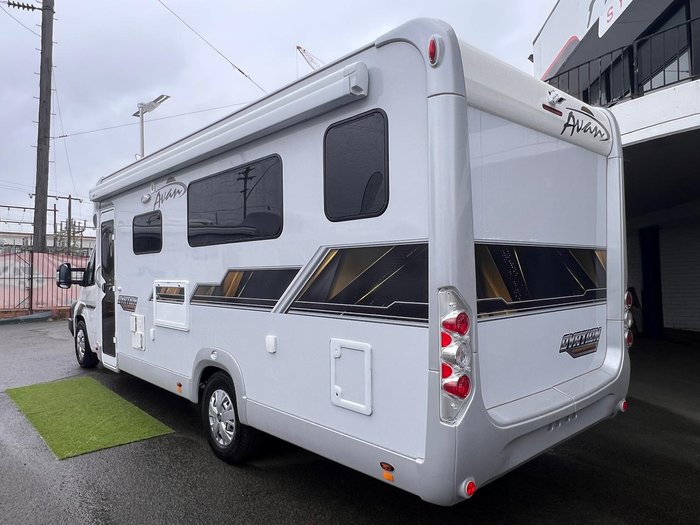 2025 Avan Ovation M11