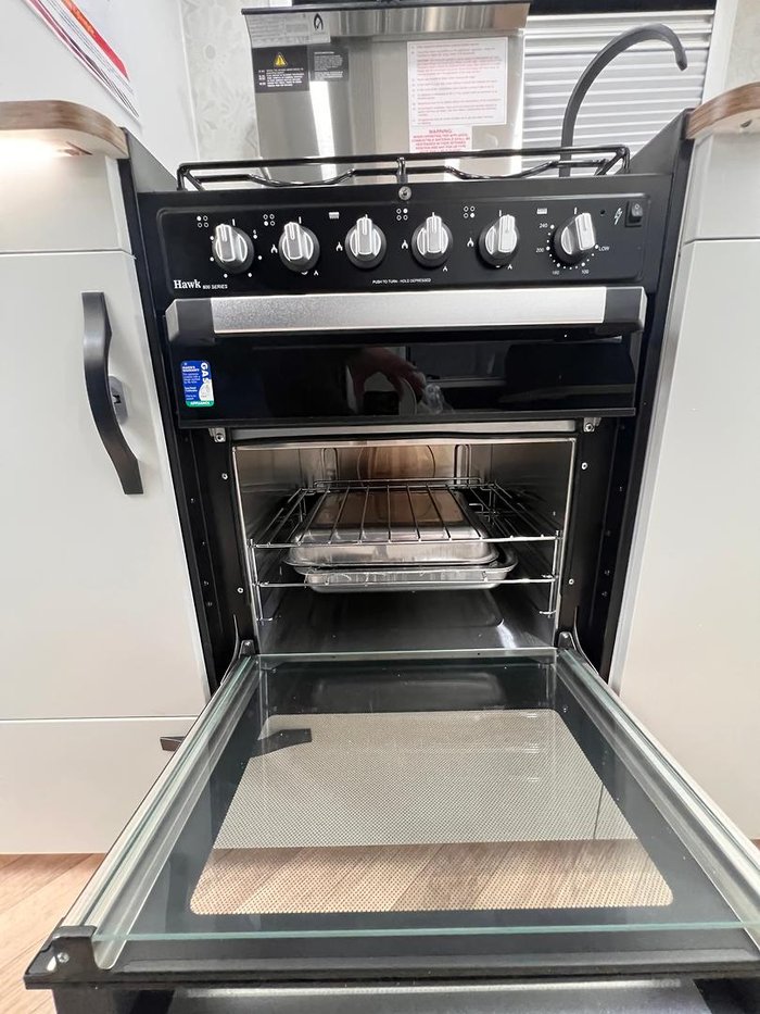 2025 Avan Ovation M11