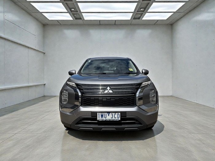 2022 Mitsubishi Outlander ES