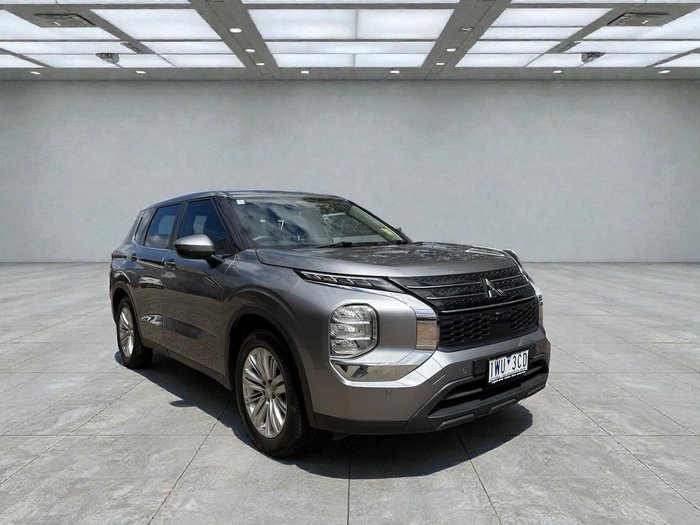 2022 Mitsubishi Outlander ES