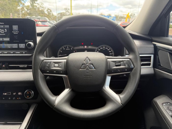 2022 Mitsubishi Outlander ES