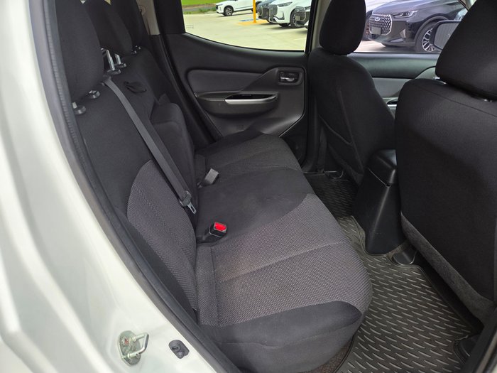 2015 Mitsubishi Triton GLS