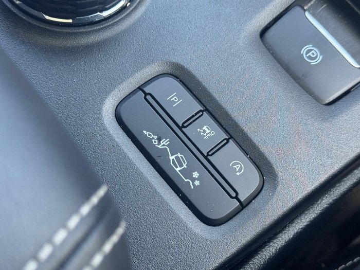 2024 Ford Everest Platinum