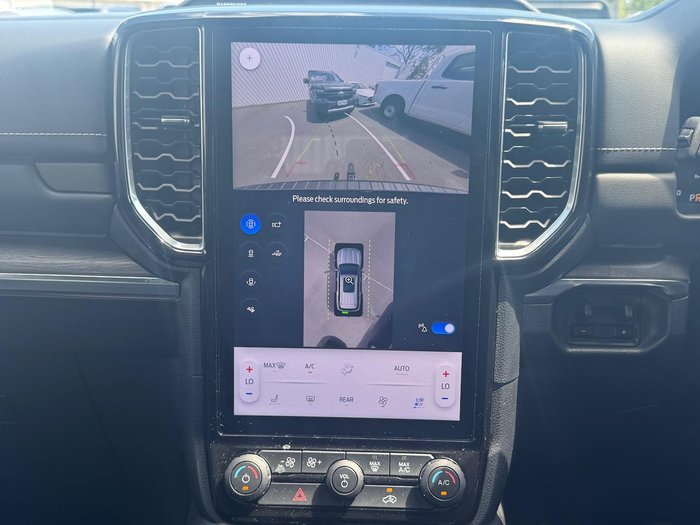 2024 Ford Everest Platinum