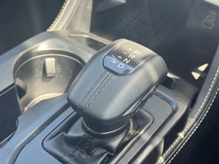 2024 Ford Everest Platinum