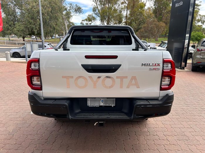 2025 Toyota Hilux SR5 48V