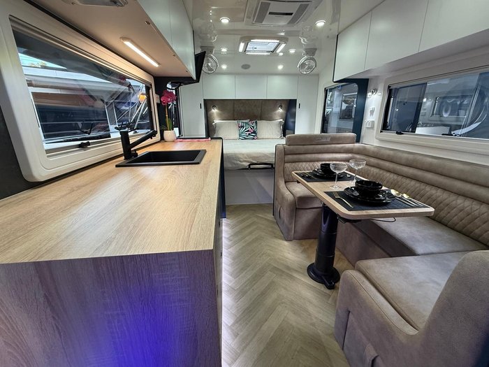 2025 Urban Caravans Tuff 20' Club