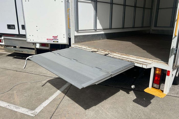 2022 Fuso Canter 515 White