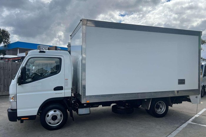 2022 Fuso Canter 515 White