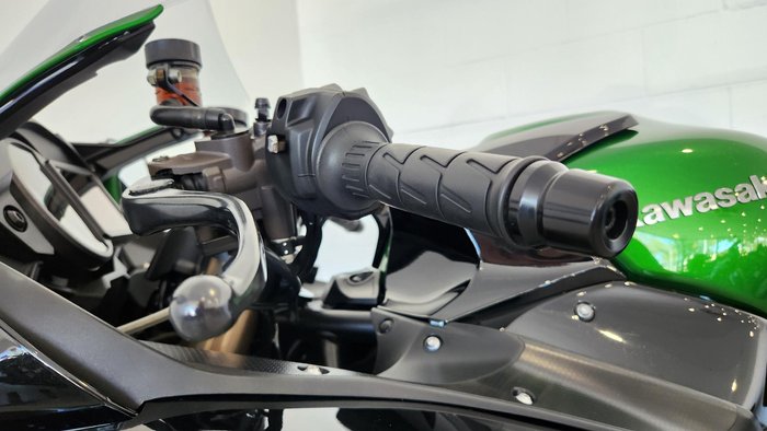 2018 Kawasaki Ninja H2 SX SE (ZX10002B) Ninja H2 Green