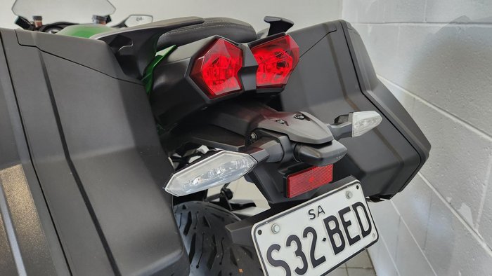 2018 Kawasaki Ninja H2 SX SE (ZX10002B) Ninja H2 Green