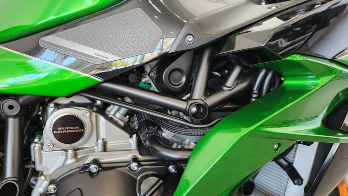 2018 Kawasaki Ninja H2 SX SE (ZX10002B) Ninja H2 Green