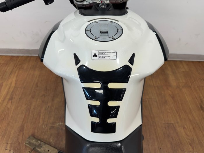 2012 Aprilia SHIVER SPORT WHITE