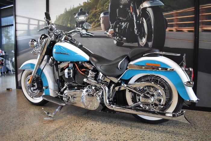 2017 Harley-davidson FLSTN SOFTAIL DELUXE crushed ice/ teal