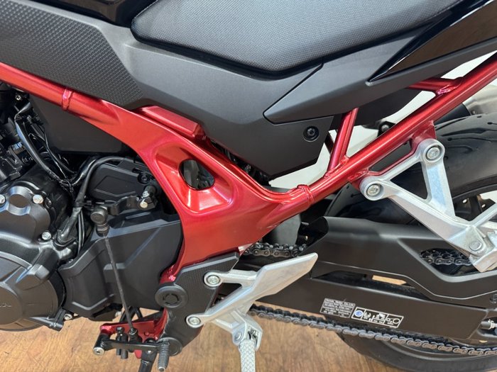 2024 Honda CB750 (HORNET) Black