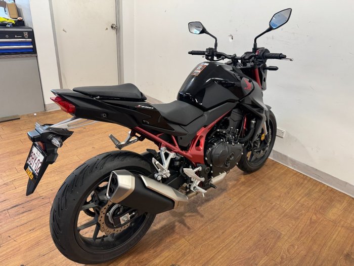 2024 Honda CB750 (HORNET) Black