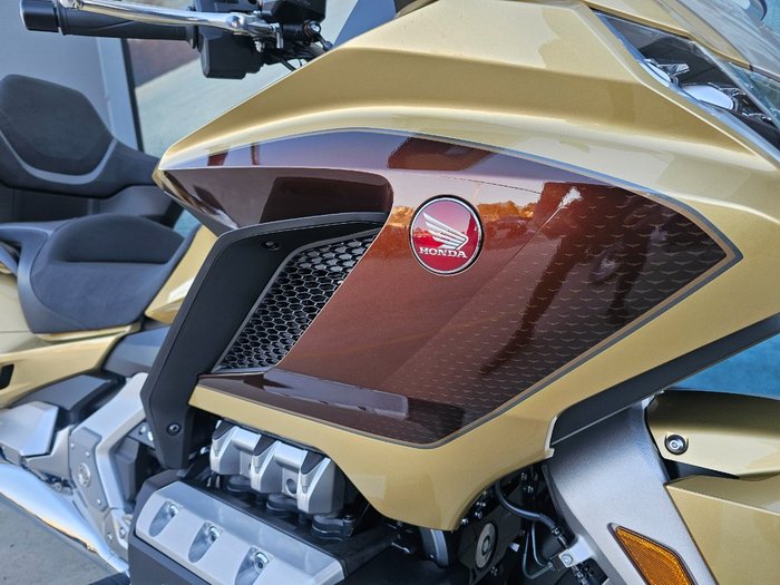 2025 Honda GL1800DA ABS GOLDWING TOUR PRE GOLD