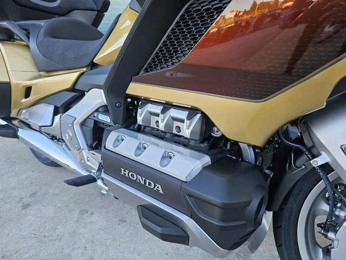 2025 Honda GL1800DA ABS GOLDWING TOUR PRE GOLD