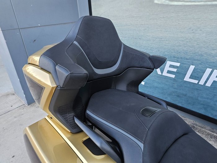 2025 Honda GL1800DA ABS GOLDWING TOUR PRE GOLD