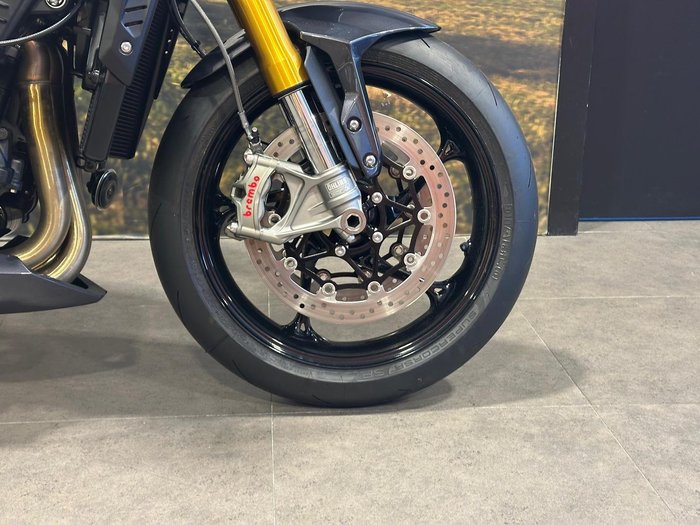 2025 Triumph Speed Triple RS 1200 Speed Triple Black