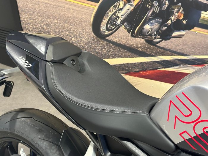 2025 Triumph Speed Triple RS 1200 Speed Triple Black