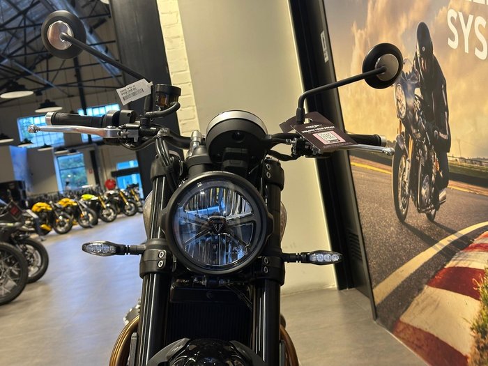 2025 Triumph Speed Twin 900 Speed Twin Silver