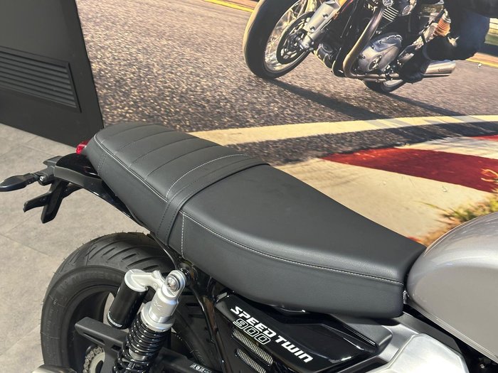 2025 Triumph Speed Twin 900 Speed Twin Silver